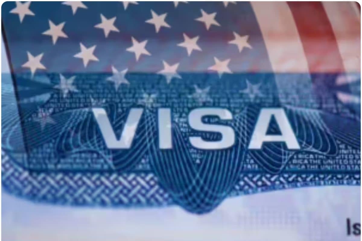 US जाने का सपना अटका H-1B वीजा वालों को झटका भारत में फंसे हजारों पेशेवर