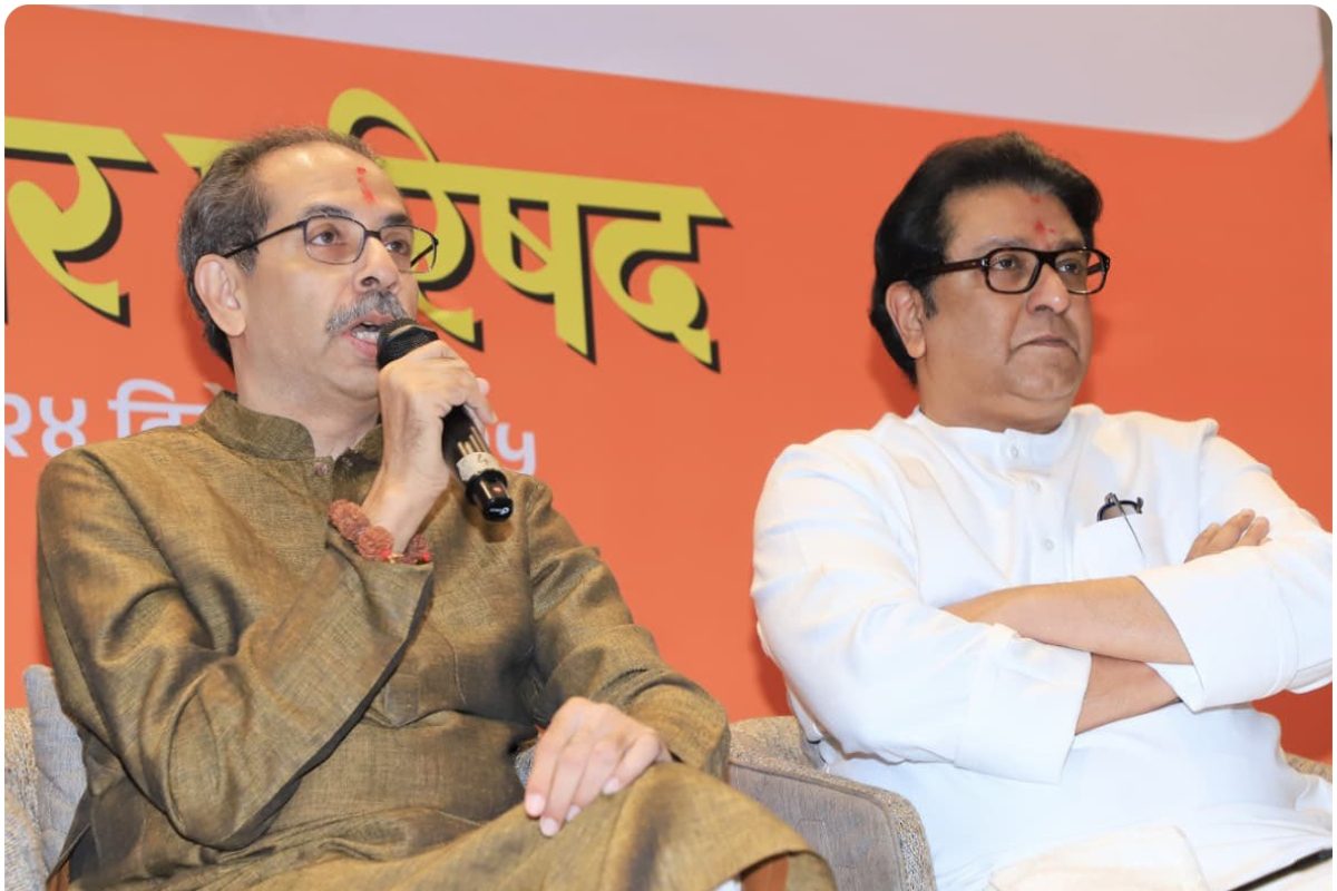 'मातोश्री' में बन रहे नए समीकरण, चचेरे भाई उद्धव ठाकरे से मिले राज ठाकरे, बीएमसी चुनाव से राजनीति में नया मोड़