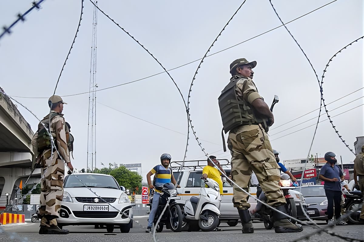 J&K: सीमा पर तेजी से बदल रहे हालात खतरा देख तैयार हो रहे नए बंकर सर्वे शुरू