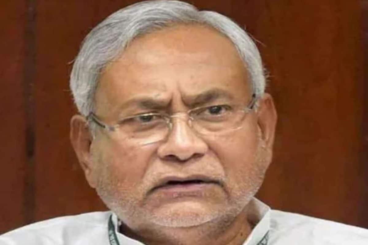 LIVE: हिजाब विवाद में पाकिस्तानी डॉन का एंट्री, सीएम नीतीश कुमार को दी धमकी