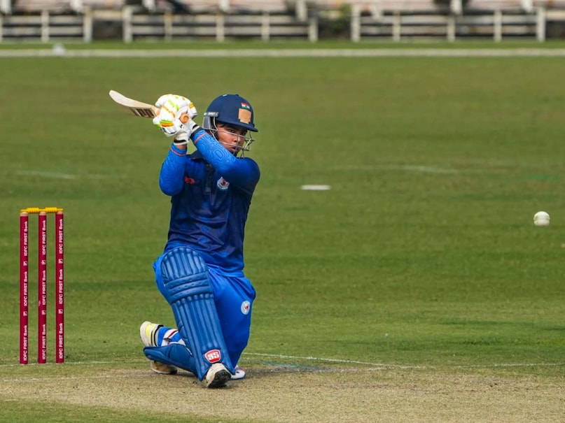 Vaibhav Suryavanshi, sachin Tendulkar, Ajit agarkar, Shashi Tharoor, Vaibhav Suryavanshi Century, Vaibhav Suryavanshi century Vijay hazare trophy, Vaibhav Suryavanshi hundred, Vaibhav Suryavanshi hits hundred, Vijay hazare trophy, वैभव सूर्यवंशी, वैभव सूर्यवंशी शतक, वैभव सूर्यवंशी सेंचुरी विजय हजारे ट्रॉफी,शशि थरुर 