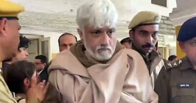 विक्रम भट्ट और उनकी पत्नी श्वेतांबरी सोनी को उदयपुर सेंट्रल जेल में भेज गिया गया है. फोटो साभार-ANI