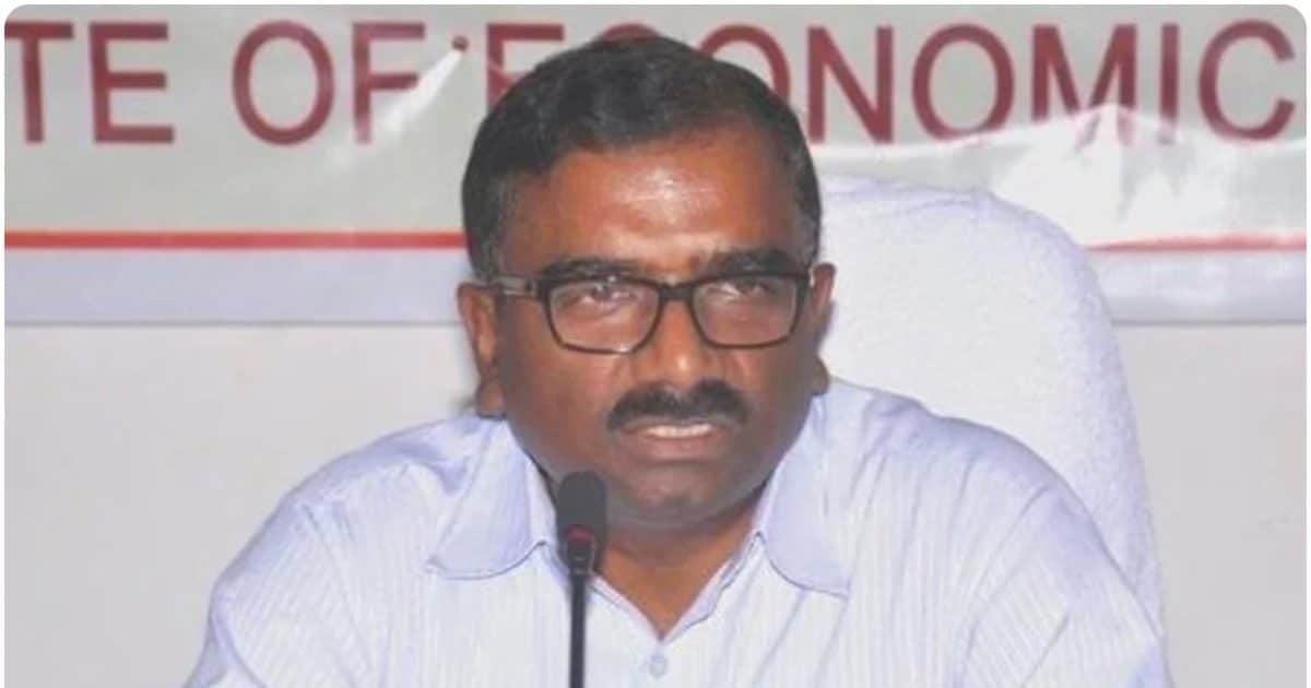 इस Ex IAS के दामन पर कई दाग, घोटाले में 12वीं बार सजा, अब भी 15 केस में आरोपी