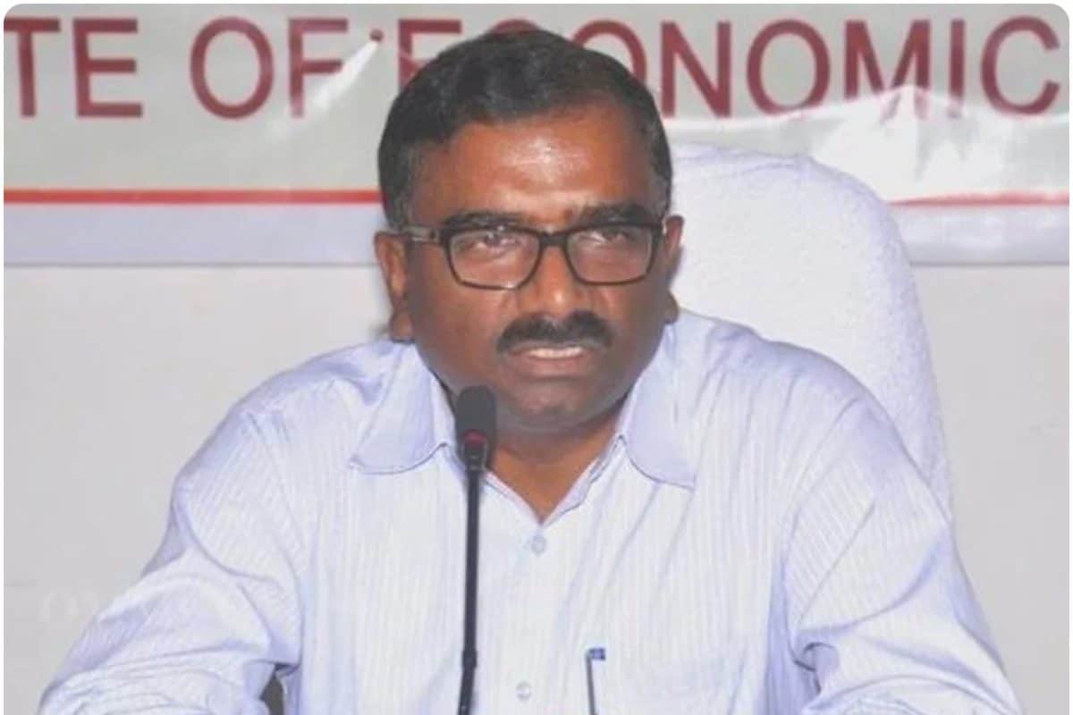 इस Ex IAS के दामन पर कई दाग घोटाले में 12वीं बार सजा अब भी 15 केस में आरोपी