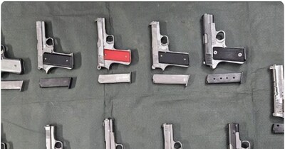 दिल्ली पुलिस ने बताया कि उसने हथियारों के मामले की जांच शुरू कर दी है.