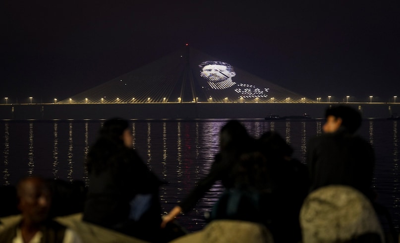 Lionel messi, Rodrigo De Paul, rahul Gandhi, Messi india visit 2025, lionel messi news, Rodrigo De Paul baniyan, Lionel messi football Hyderabad, Lionel messi show in Hyderabad, Lionel messi india visit, Lionel messi Kolkata stampede, Lionel messi Rahul Gandhi, लियोनल मेसी, राहुल गांधी, रोड्रिगो डी पॉल, मेसी इंडिया दौरा 