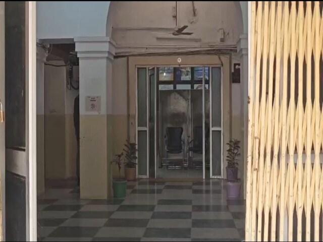 तमिलनाडु से आए ईमेल ने मचाया हड़कंप, बाड़मेर कलेक्ट्रेट को RDX से उड़ाने की  धमकी - News18 हिंदी