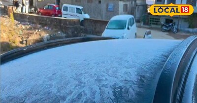 माउंट आबू में ठंड और बर्फ ने पर्यटन को बढ़ावा दिया है.