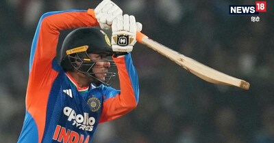 अभिषेक शर्मा  ने विजय हजारे ट्रॉफी राउंड तीन मुकाबले से पहले 45 छक्के जड़ दिए .