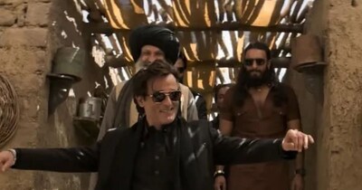 2025 की सबसे बड़ी फिल्मों में गिनी जा रही ‘धुरंधर’ में रहमान डकैत की भूमिका हैं. 