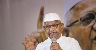 महाराष्ट्र में लोकायुक्त कानून को लागू करने की मांग को लेकर अन्ना हजारे भूख हड़ताल शुरू करने वाले हैं.