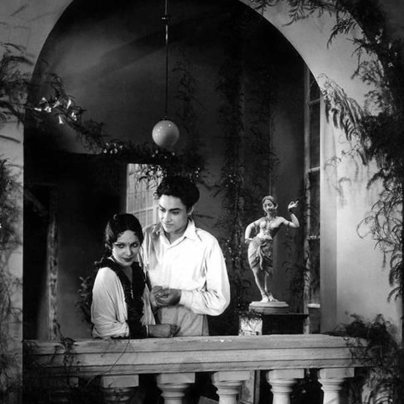 ashok Kumar, ashok Kumar News, ashok Kumar aka Dada Muni, Cinema first Superstar, how ashok Kumar aka Dada Muni entered filmy world, ashok Kumar Death anniversary, अशोक कुमार , अशोक कुमार की कैसे हुई फिल्मों में एंट्री