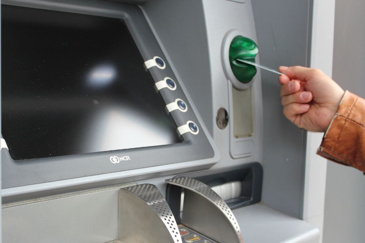 देश में घट रही एटीएम की संख्‍या आरबीआई ने बताया-अब कितने रह गए कुल ATM