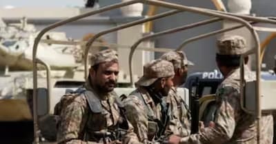 BLA ने दो हमलों में 13 पाकिस्तानी सैनिकों के मार गिराया है. (फाइल फोटो Reuters)