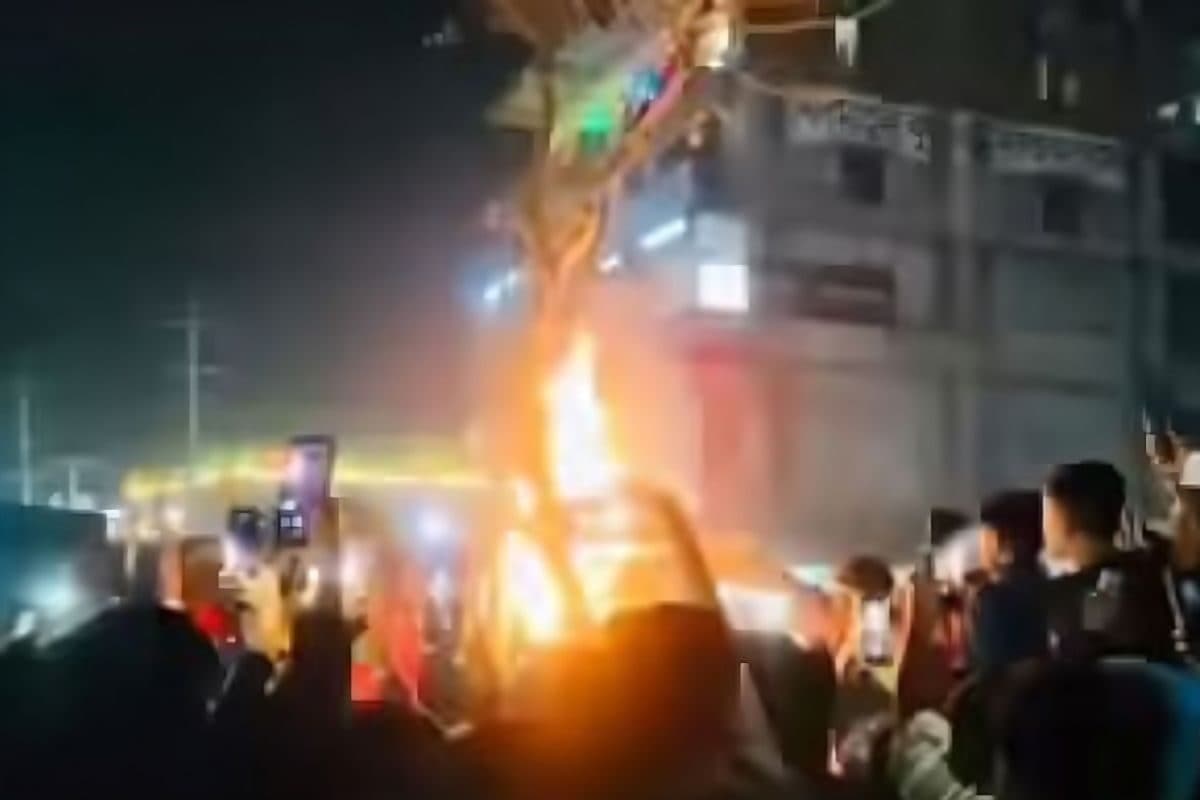 बांग्लादेश में हिंदुओं पर हिंसा: मानवाधिकार कट्टरपंथ से इतिहास तक उठा सवाल