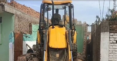 मोतिहारी में जेसीबी चोरी गिरोह का पर्दाफाश, सरगना समेत कई गिरफ्तार.