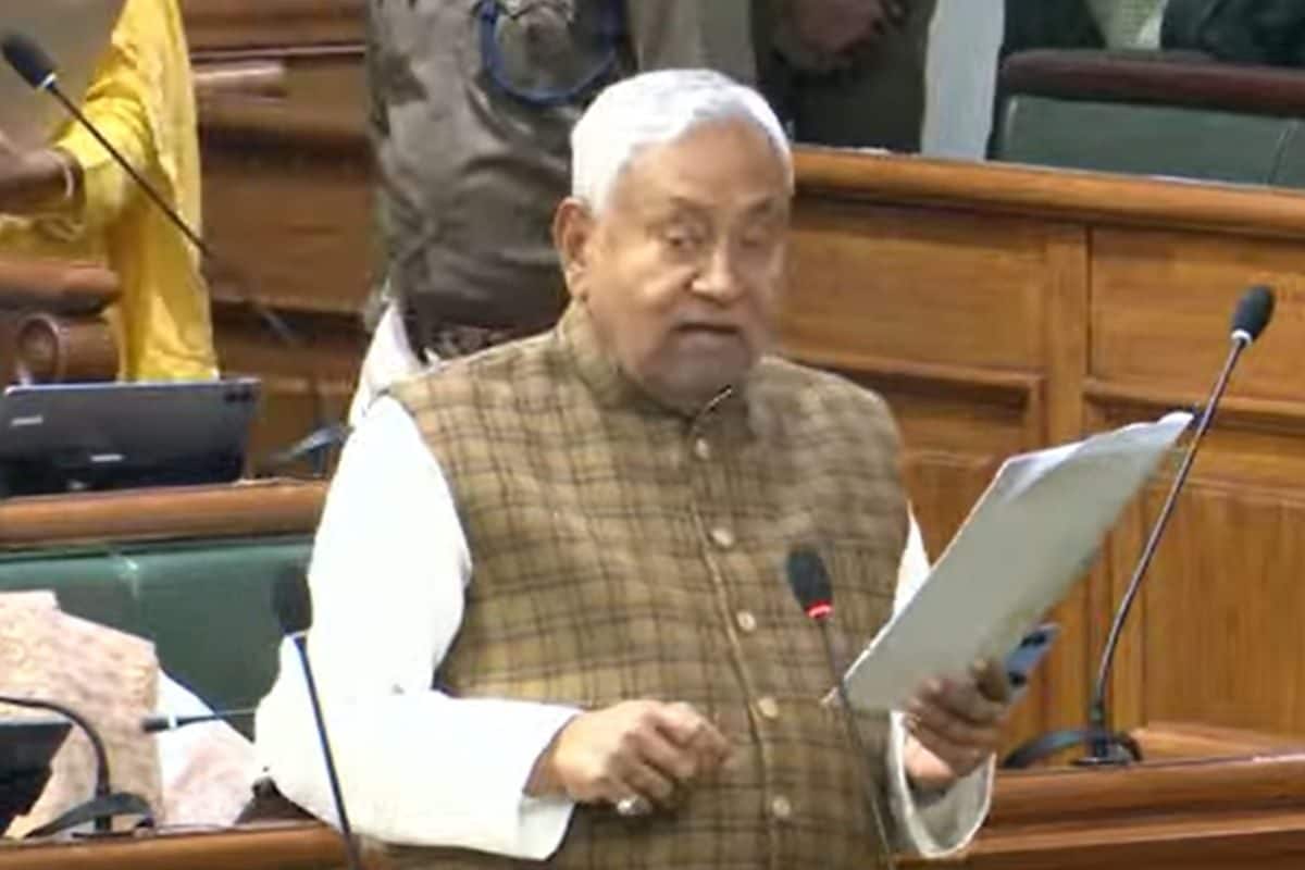 बिहार विधान परिषद में CM नीतीश बोलते रहे, RJD ने किया वॉकआउट