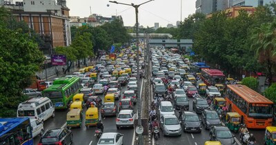 बाहरी राज्‍यों में रजिस्‍टर्ड बीएस-6 मानकों से नीचे के वाहनों की दिल्‍ली में एंट्री बैन कर दी गई है.