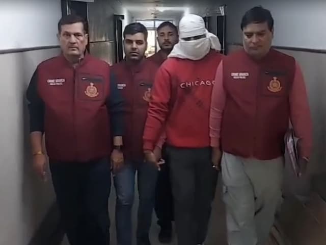 6वीं फेल, 34 केसों का मोस्ट वॉन्टेड, फिल्मी स्टाइल में हुआ ऐसे गिरफ्तार 6वीं फेल, 34 केसों का मोस्ट वॉन्टेड, फिल्मी स्टाइल में हुआ ऐसे गिरफ्तार