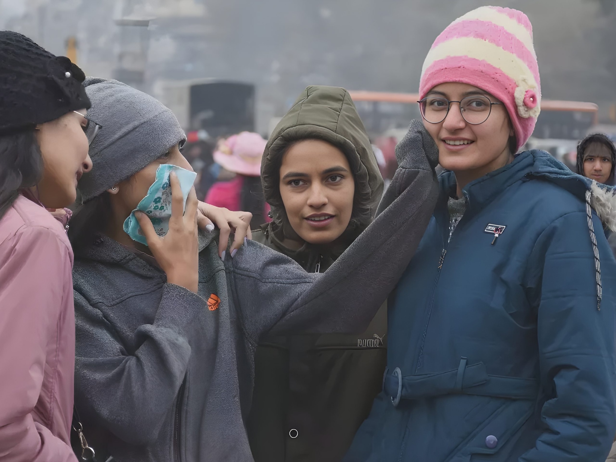 दिल्ली-बिहार छाएगा अंधेरा कोहरे का अलर्ट 3 राज्यों में बारिश से बढ़ेगी ठंड