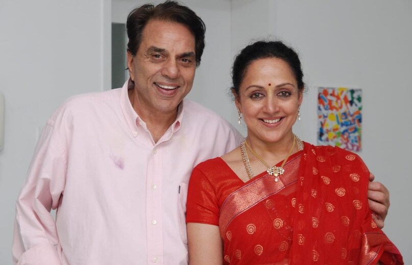 Hema Malini, Dharmendra, Dharmendra prayer meet Delhi, Esha Deol Bharat Takhtani coming together, Esha Deol Bharat Takhtani Dharmendra, Bharat Takhtani Esha Deol, Dharmendra birthday, Hema Malini family gathering Hema Malini, Dharmendra, Dharmendra prayer meet Delhi, Esha Deol Bharat Takhtani coming together, Esha Deol Bharat Takhtani Dharmendra, Bharat Takhtani Esha Deol, Dharmendra birthday, Hema Malini family gathering