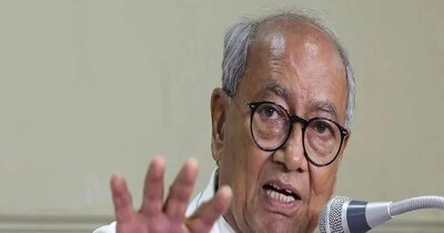 मध्‍यप्रदेश के पूर्व सीएम दिग्विजय सिंह के सोशल मीडिया पोस्‍ट से सियासत तेज हो गई है. 