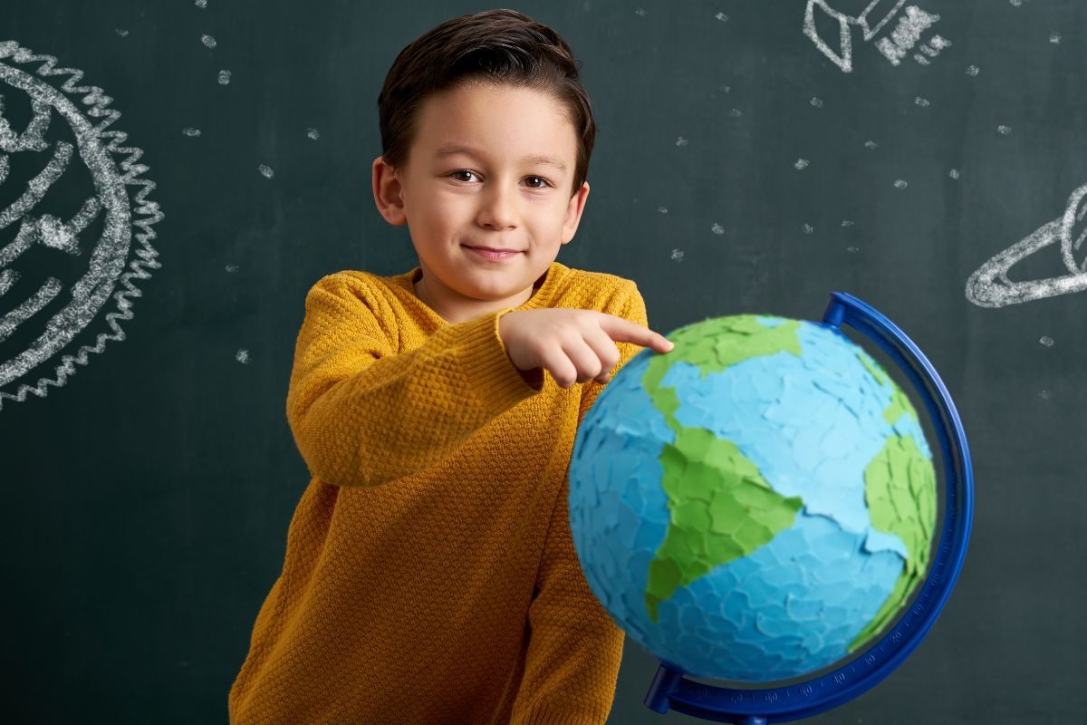 रुपया गिरने से कितनी महंगी हो जाएगी अमेरिका में पढ़ाई बढ़ेगा लाखों का खर्च