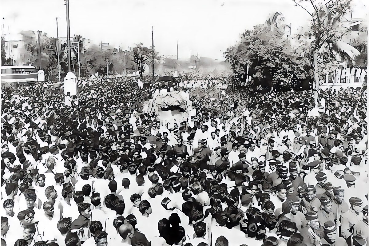 जब मुंबई में निकली डॉ अंबेडकर की अंतिम यात्रा लाखों लोगों का हुजूमशहर थम गया
