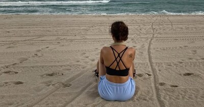 इस एक्ट्रेस को बॉलीवुड की सबसे बोल्ड और ग्लैमरस माना जाता रहा है. अपने सोशल मीडिया पोस्ट के जरिए भी एक्ट्रेस लोगों को अट्रैक्ट करती हैं. एस बढ़कर बोल्ड और ग्लैमरस तस्वीरें शेयर करती हैं. यह हीरोइन ने अक्षय कुमार की ब्लॉकबस्टर फिल्म में नेगेटिव रोल में थीं, जबकि ऋतिक रोशन की ब्लॉकबस्टर में इसे रिप्लेस किया गया था. (फोटो साभारः इंस्टाग्राम)