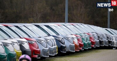 Delhi EV 2.0 Policy: दिल्‍ली की रेखा गुप्‍ता सरकार नई ईवी पॉलिसी लाने की तैयारी में है. इसके तहत हजारों रुपये का तोहफा देने की योजना है. (फोटो: Reuters) 