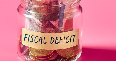 कैग ने राजकोषीय घाटे को लेकर नई रिपोर्ट जारी की है. 