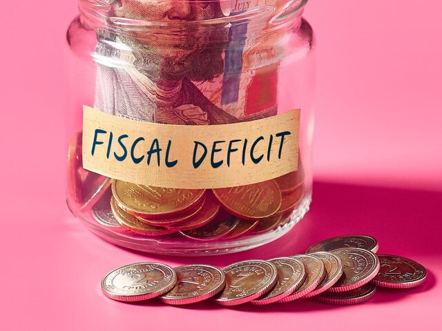 अप्रैल से नवंबर तक सरकार को कितना घाटा, कमाई से ज्‍यादा हो रहा खर्च