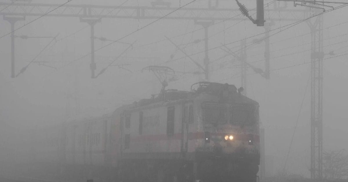 घने कोहरे की वजह से आज दिल्‍ली की ओर आने वाली 60 से अधिक ट्रेनें लेट