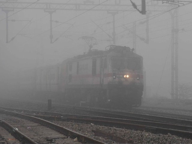 घने कोहरे की वजह से आज दिल्‍ली की ओर आने वाली 60 से अधिक ट्रेनें प्रभावित
