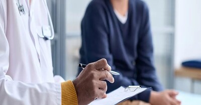 अपनी मातृभाषा भूल विदेशी भाषा बोलने लगा लड़का (इमेज- फाइल फोटो)