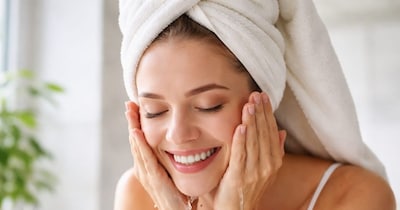 मॉर्निंग स्किन केयर रूटीन