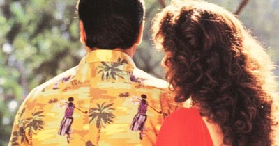 नई दिल्ली. गोविंदा, जिनका पूरा नाम गोविंदा अरुण आहूजा है, उनका जन्म 21 दिसंबर 1963 में मुंबई में हुआ था. गोविंदा आज अपना 62वां जन्मदिन सेलिब्रेट कर रहे हैं. उन्होंने 120 से अधिक हिंदी फिल्मों में काम किया है. 1990 के दशक में एक जाने-माने अभिनेता के तौर पर, वह अपनी कॉमेडी परफॉर्मेंस और डांसिंग स्किल्स के लिए जाने जाते हैं. उन्हें 12 फिल्मफेयर अवॉर्ड नॉमिनेशन मिले हैं और उन्होंने अपने करियर में दो फिल्मफेयर स्पेशल अवॉर्ड और बेस्ट कॉमेडियन के लिए एक फिल्मफेयर अवॉर्ड जीता है.