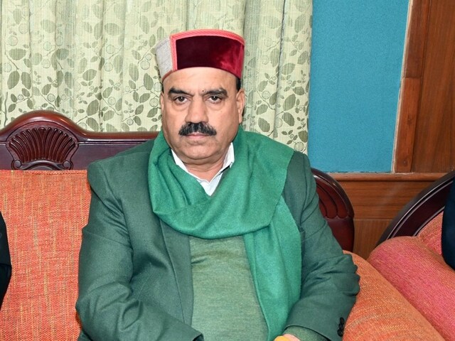 चिट्टे के साथ पकड़ा गया भतीजा तो एसपी हमीरपुर पर बसे BJP विधायक इंद्रदत लखनपाल