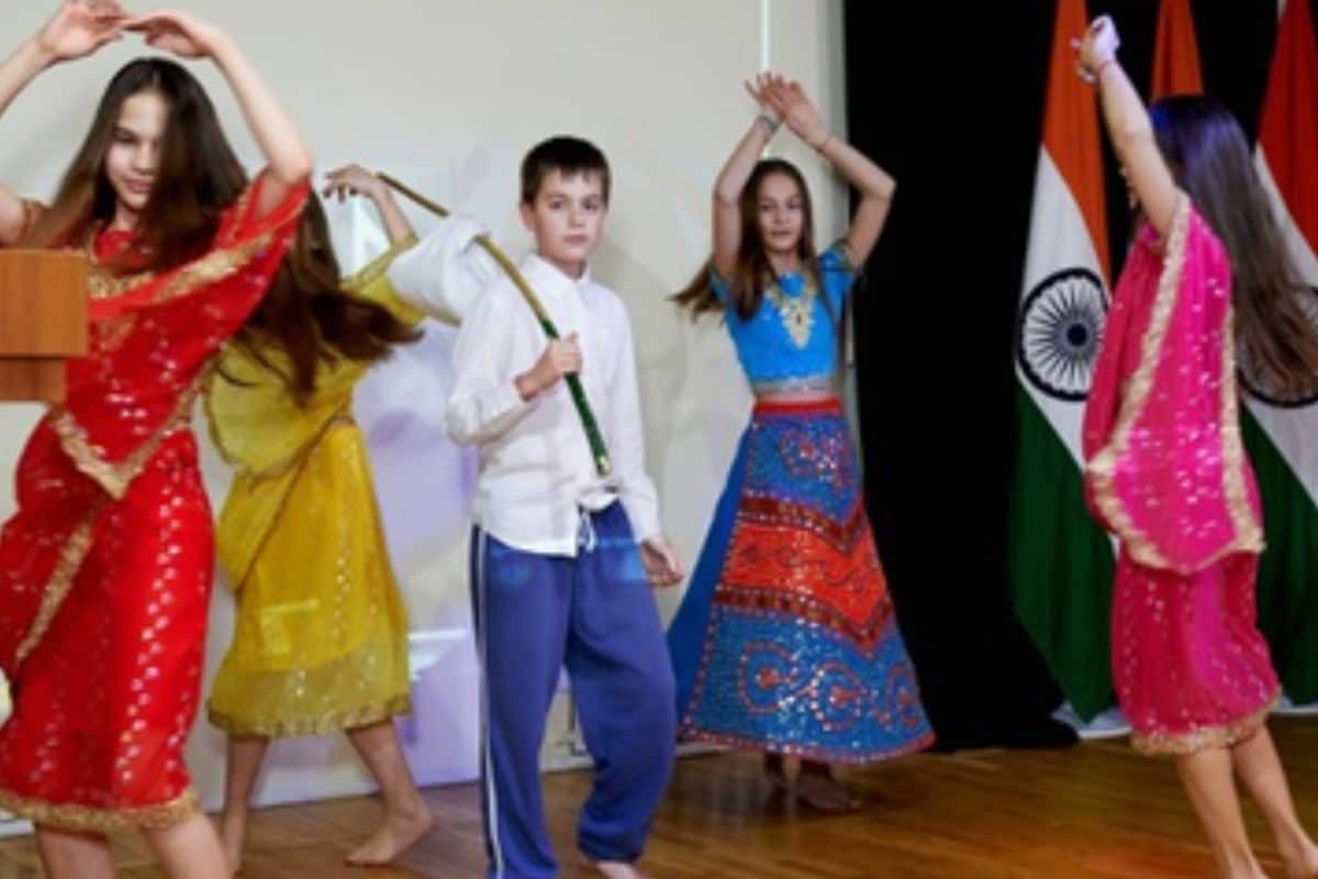 रूस में भारतीय फिल्मों का जादू बरकरार, मास्को समेत कई शहरों में फैन क्लब