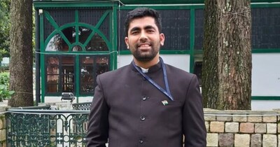 आईएएस अभिषेक वशिष्ठ