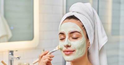 घर पर पाएं चमकदार स्किन