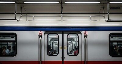 लोकल ट्रेनों में लगेंगे गेट.