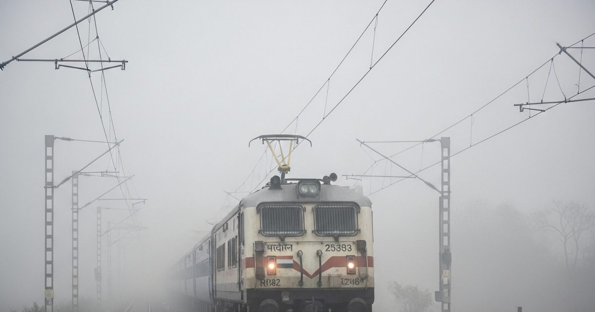 कोहरे की वजह से उत्‍तर भारत में 80 से अधिक ट्रेनें 10 घंटे तक लेट,देखें लिस्‍ट