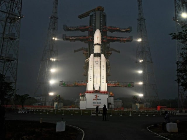 इसरो की एक और छलांग, कुछ पल में अमेरिकी सैटेलाइट को ले जाएगा अपना बाहुबली