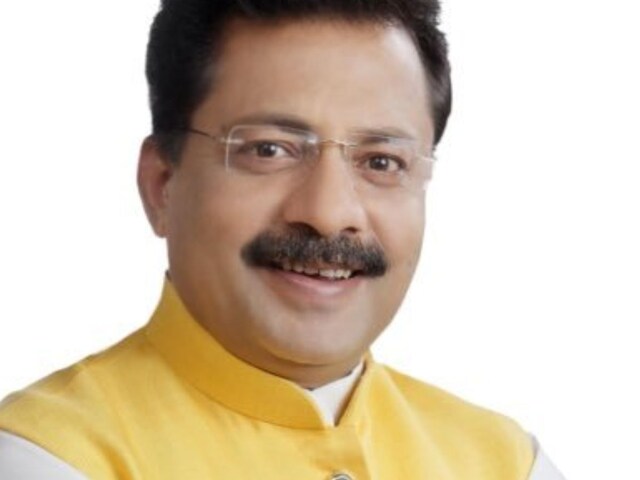 ब्राह्मण जहां इकट्ठा होते हैं वहां... पहले आवास पर मीटिंग, अब ऐसा ट्वीट