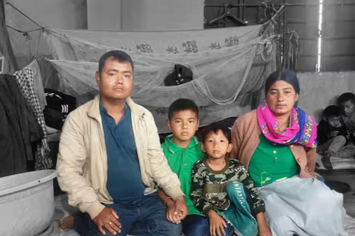 मणिपुर में पटने लगी दरारें मैती विधायक कुकी लोगों के कैंप में पहुंचे