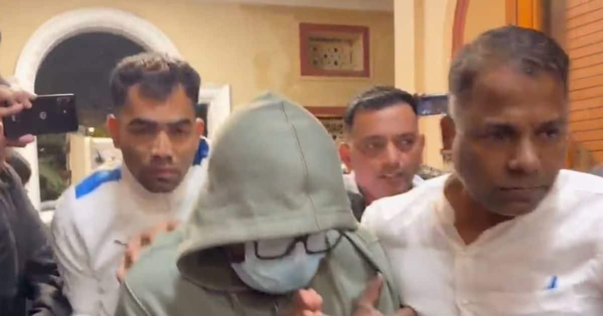 कोर्ट में हाथ जोड़ते नजर आए लूथरा ब्रदर्स, क्या कसेगा कानूनी शिकंजा