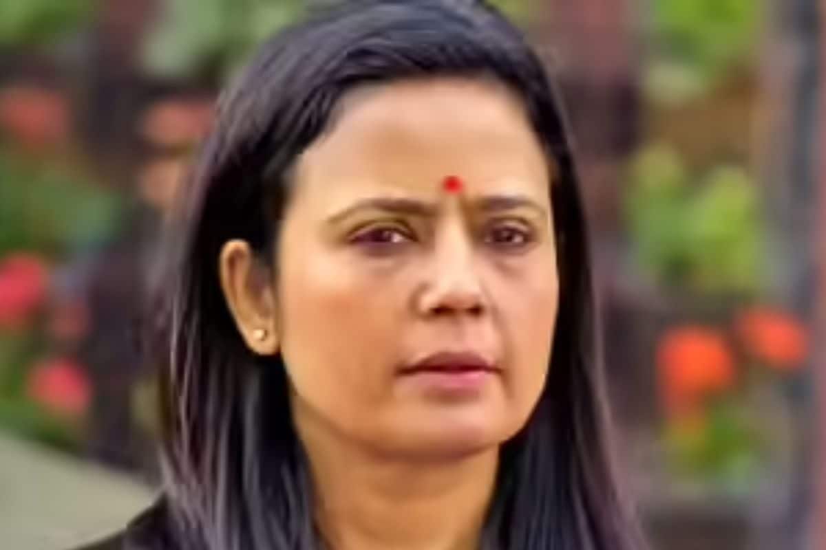 जिस केस में महुआ की चली गई थी सांसदी उस मामले में हाईकोर्ट से मिली बड़ी राहत