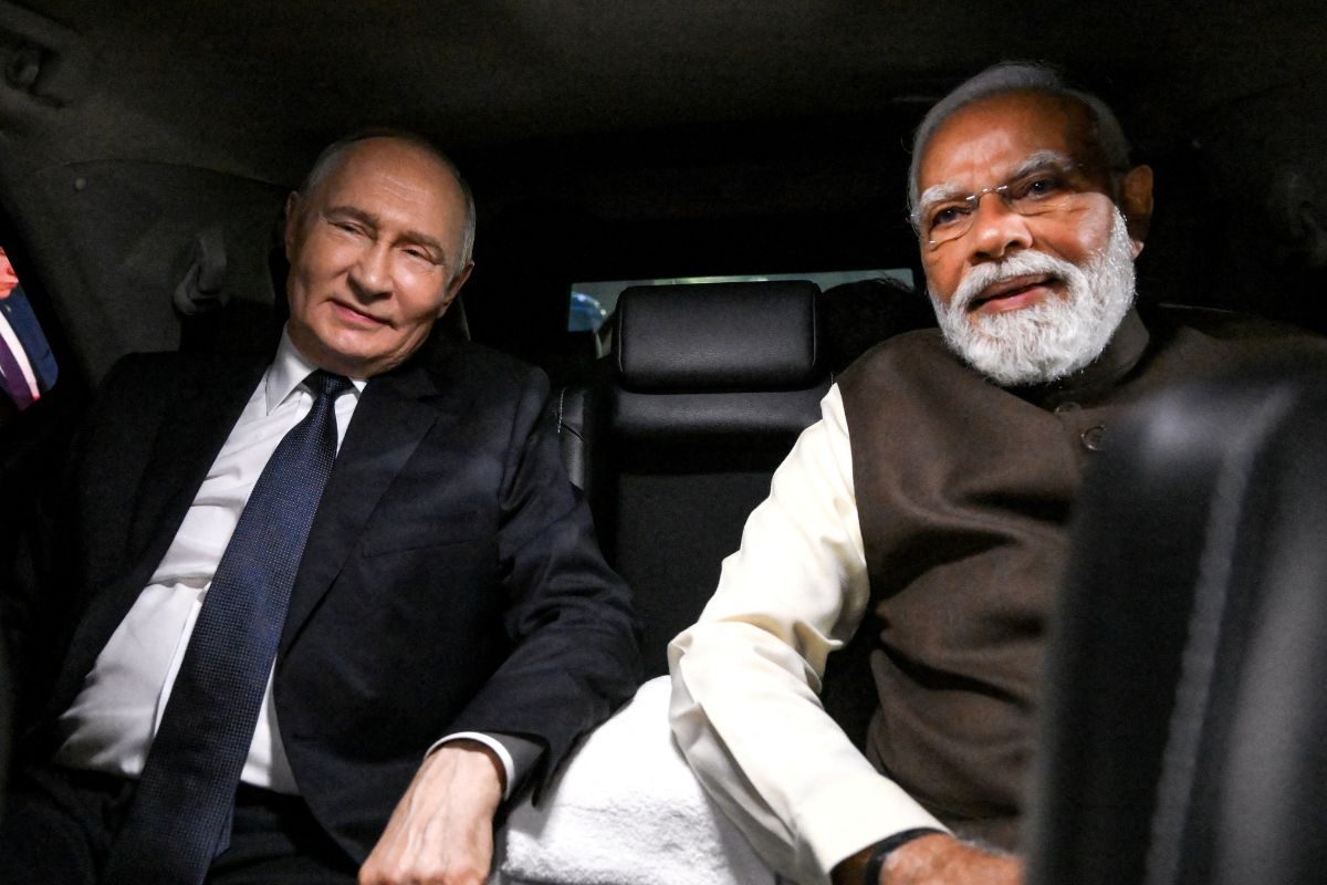 इधर व्लादिमीर पुतिन आए उधर अमेरिका ने भारत पर डाले डोरे चीन को तो खूब कोसा