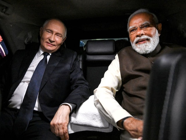 इधर व्लादिमीर पुतिन आए, उधर अमेरिका ने भारत पर डाले डोरे, चीन को तो खूब कोसा